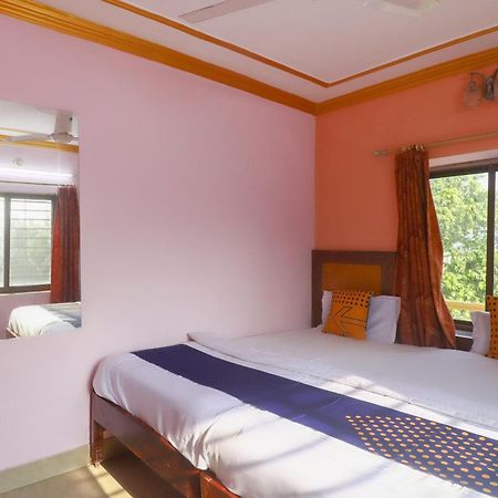 Spot On 75963 Hotel Prince Bodh Gaya Exterior photo